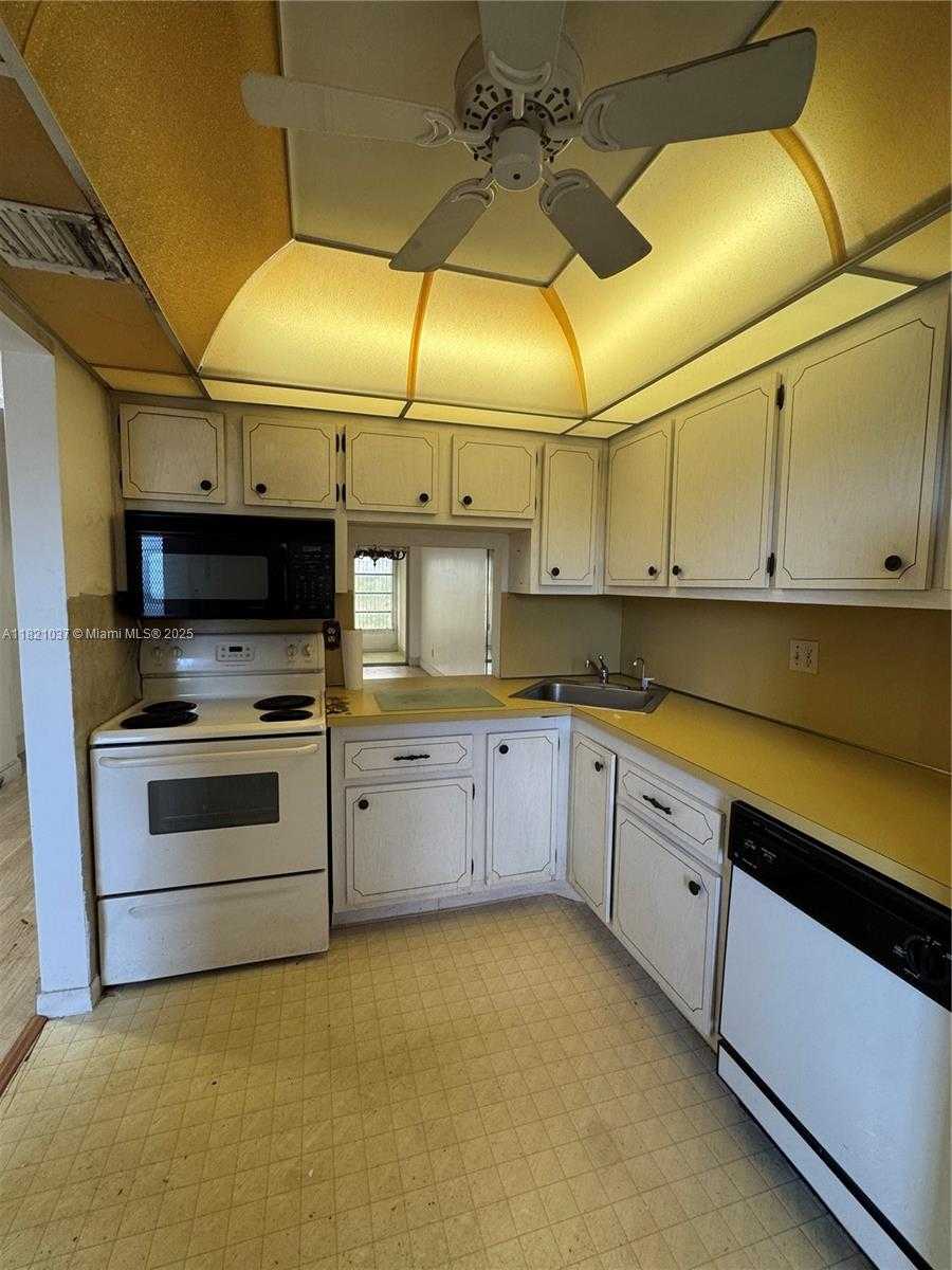 Small Image of 5841 NORTH WEST 61ST AVE #310, Tamarac Number 8