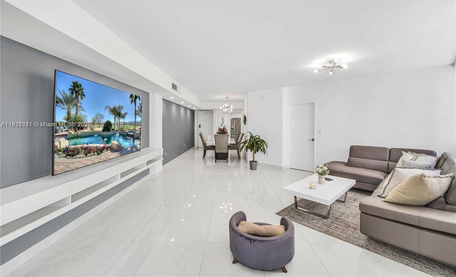 Small Image of 999 BRICKELL BAY DR #711, Miami Number 17