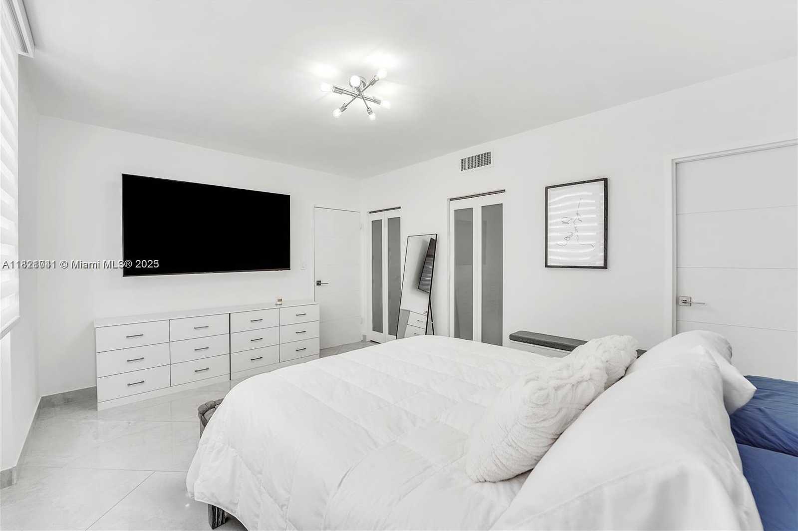 Small Image of 999 BRICKELL BAY DR #711, Miami Number 22