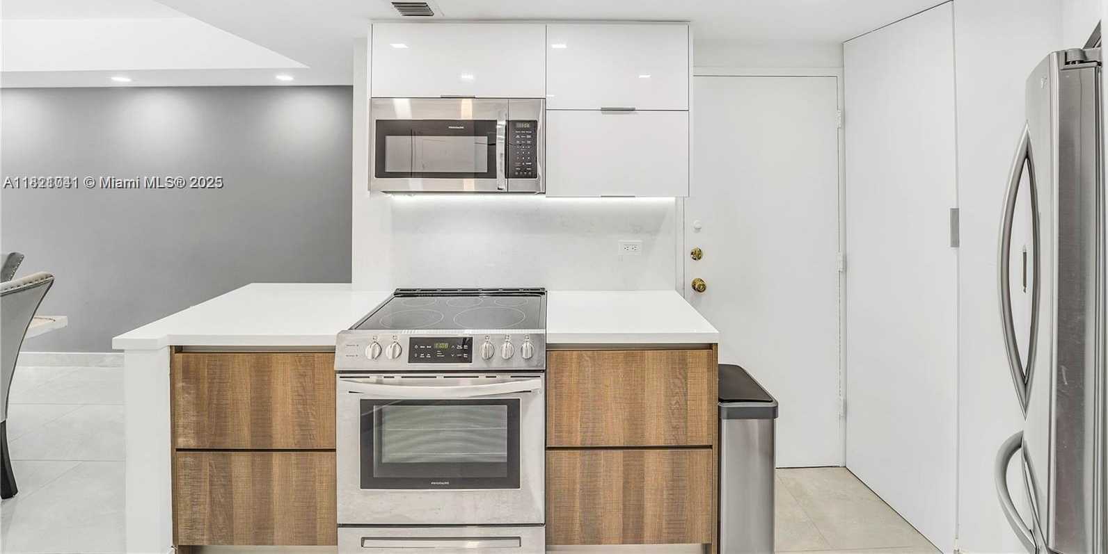 Small Image of 999 BRICKELL BAY DR #711, Miami Number 5