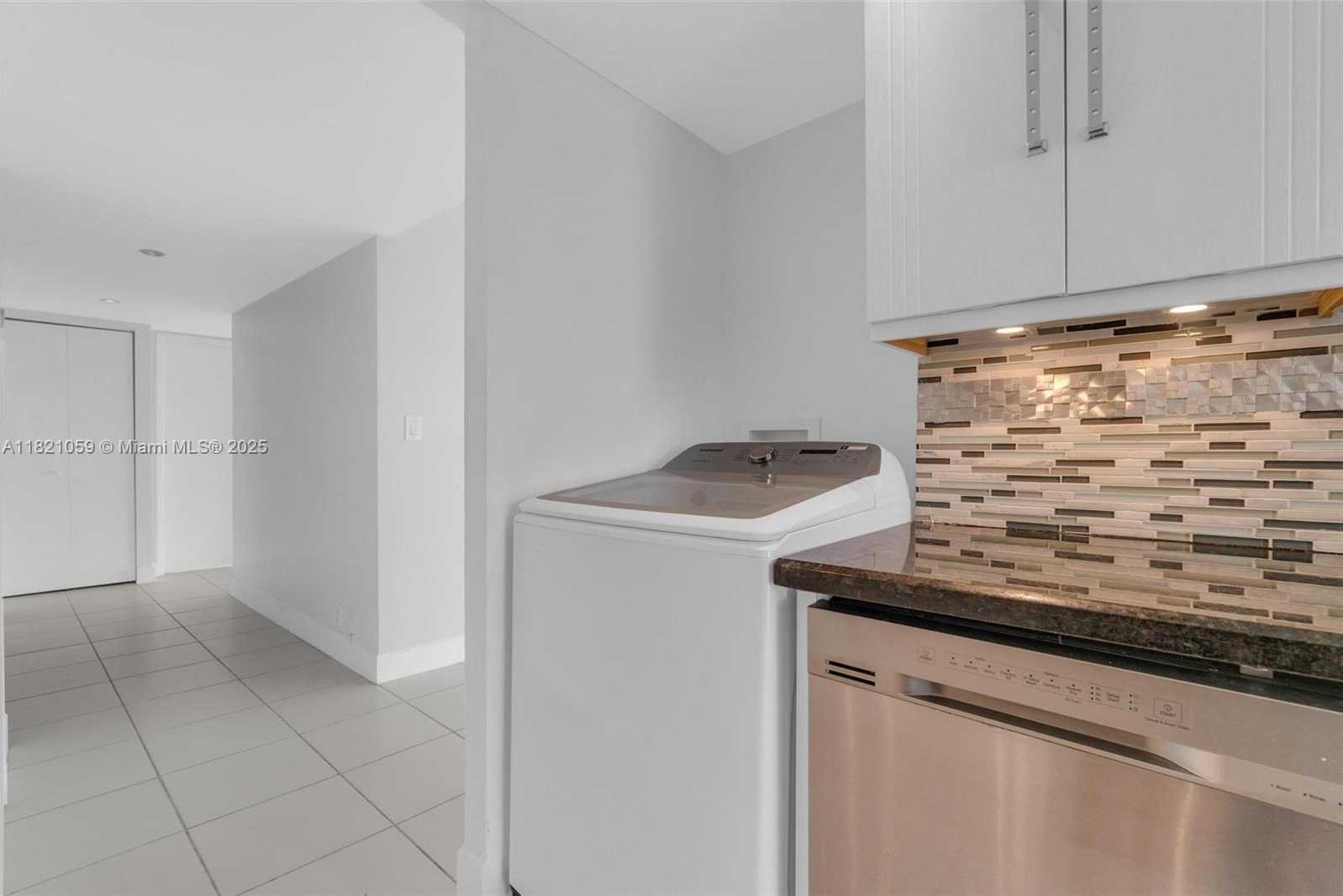 Small Image of 1901 BRICKELL AVE #B1508, Miami Number 26