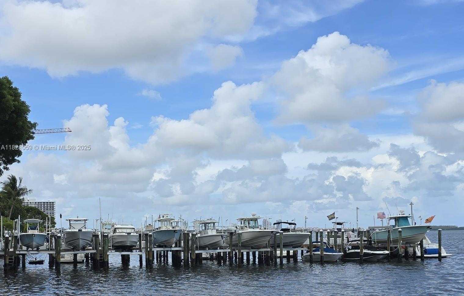 Small Image of 1901 BRICKELL AVE #B1508, Miami Number 47