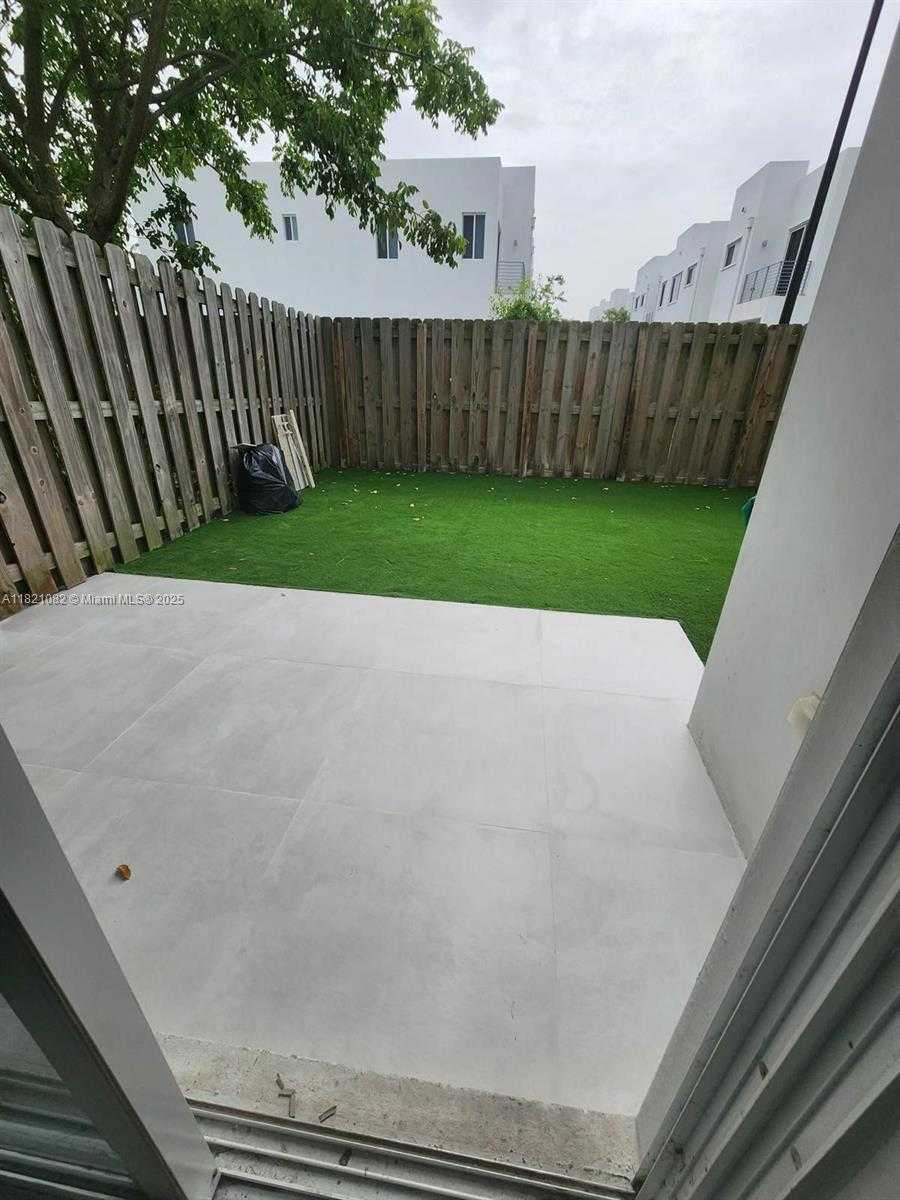 Small Image of 7227 NORTH WEST 103RD PATH, Doral Number 13