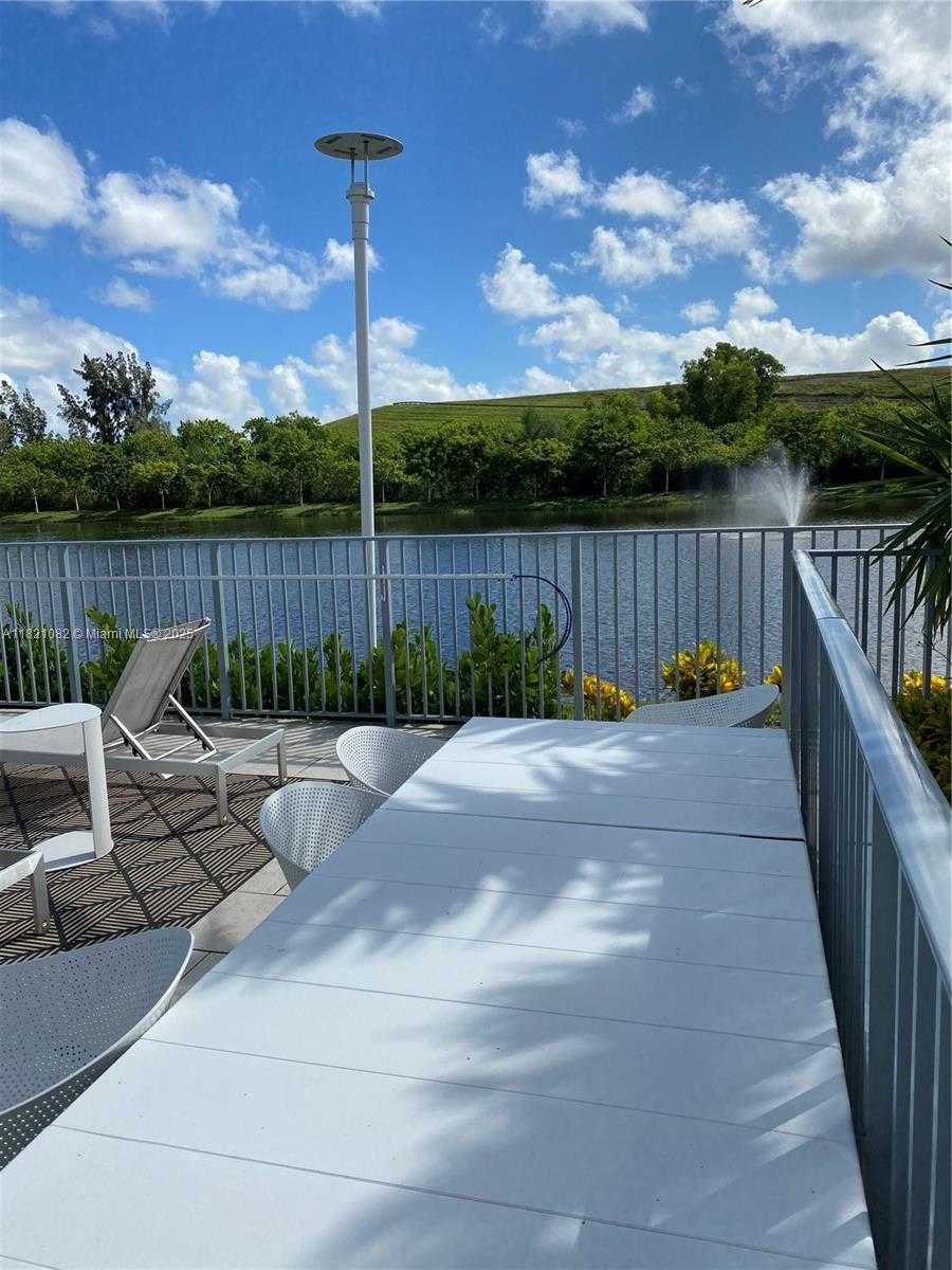 Small Image of 7227 NORTH WEST 103RD PATH, Doral Number 16