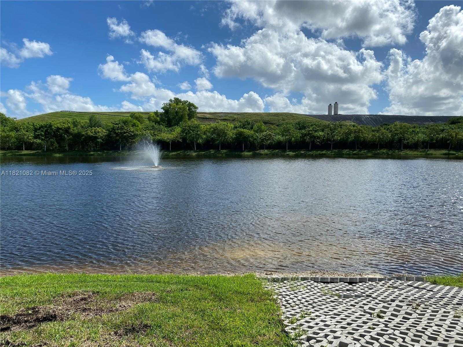 Small Image of 7227 NORTH WEST 103RD PATH, Doral Number 23