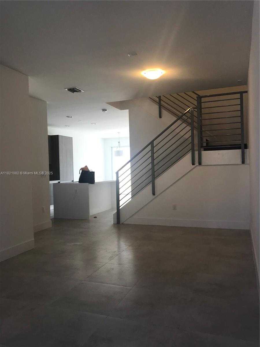 Small Image of 7227 NORTH WEST 103RD PATH, Doral Number 5