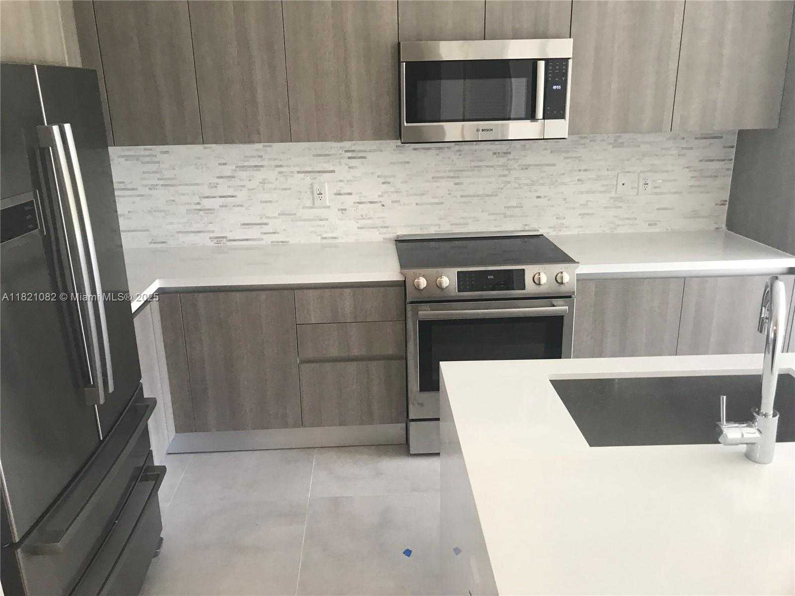 Small Image of 7227 NORTH WEST 103RD PATH, Doral Number 8