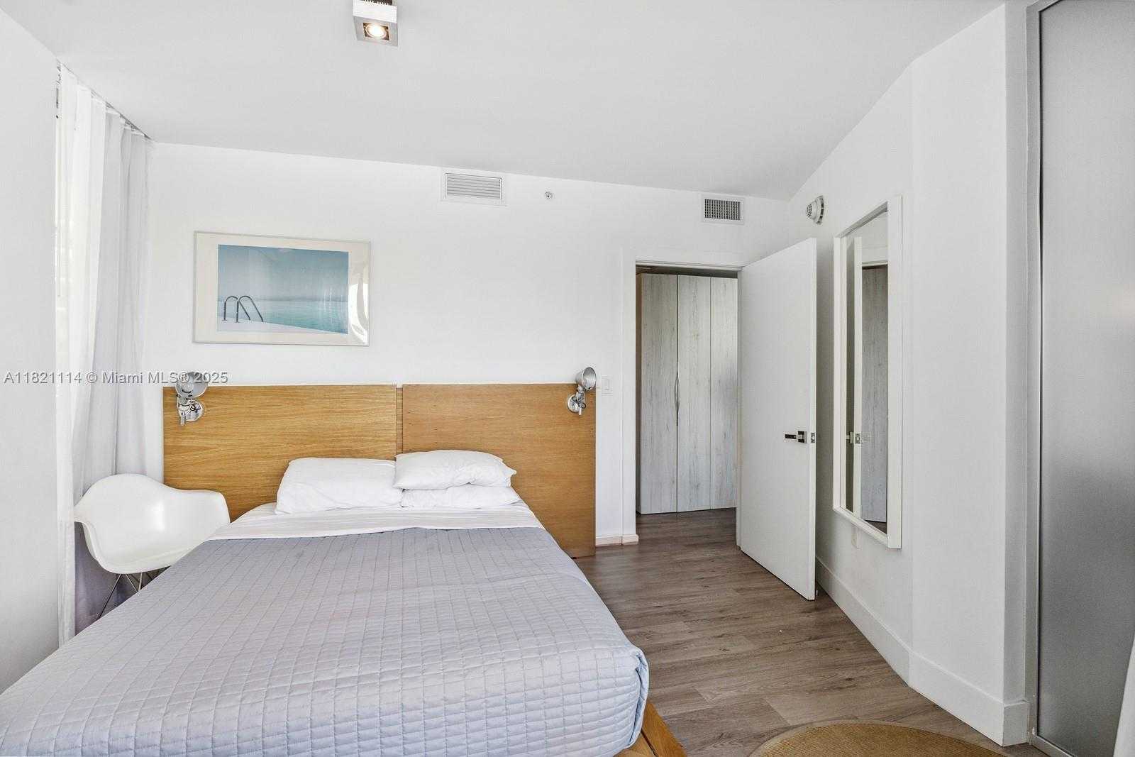 Small Image of 6080 COLLINS AVE #302, Miami Beach Number 10