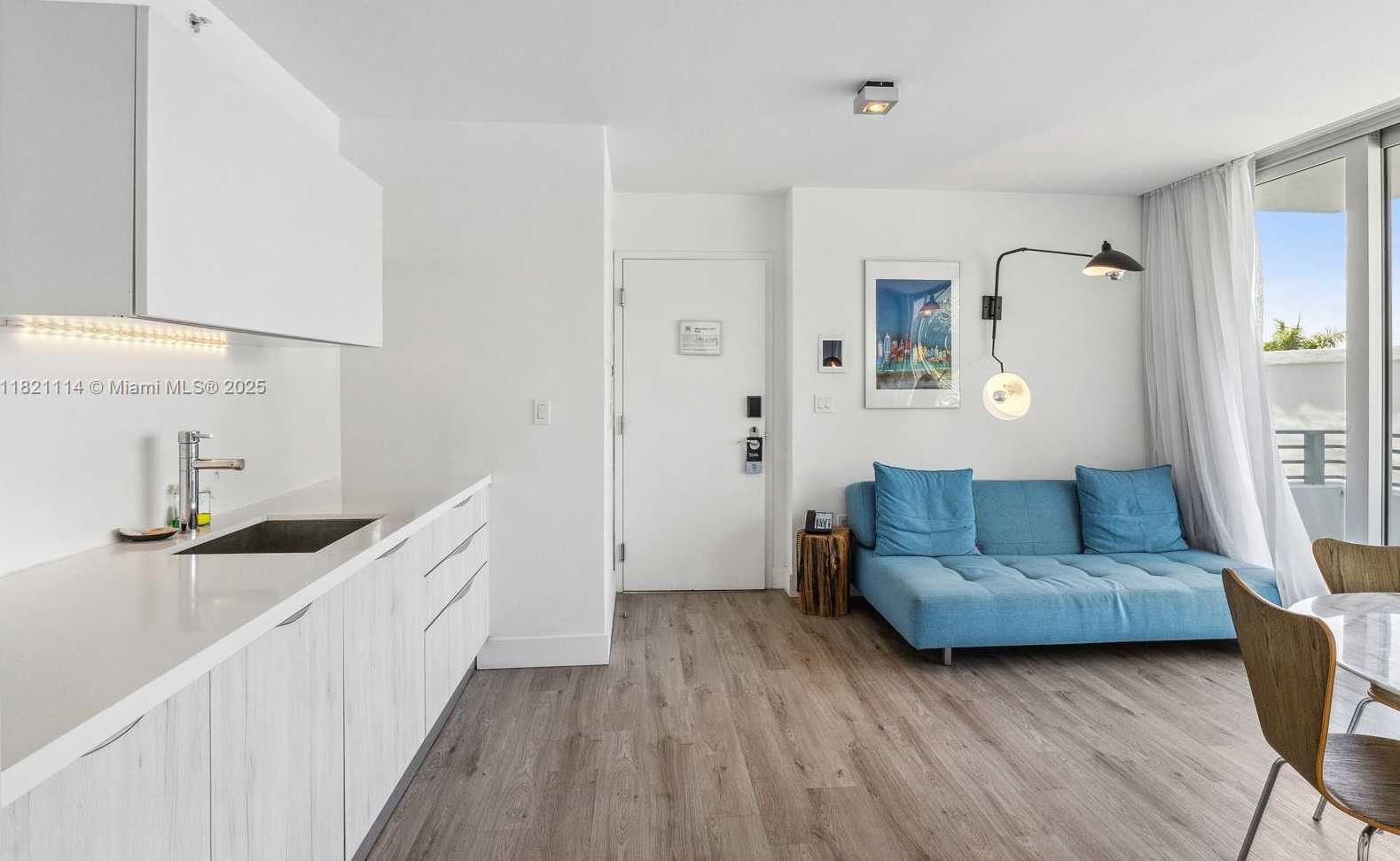 Small Image of 6080 COLLINS AVE #302, Miami Beach Number 3
