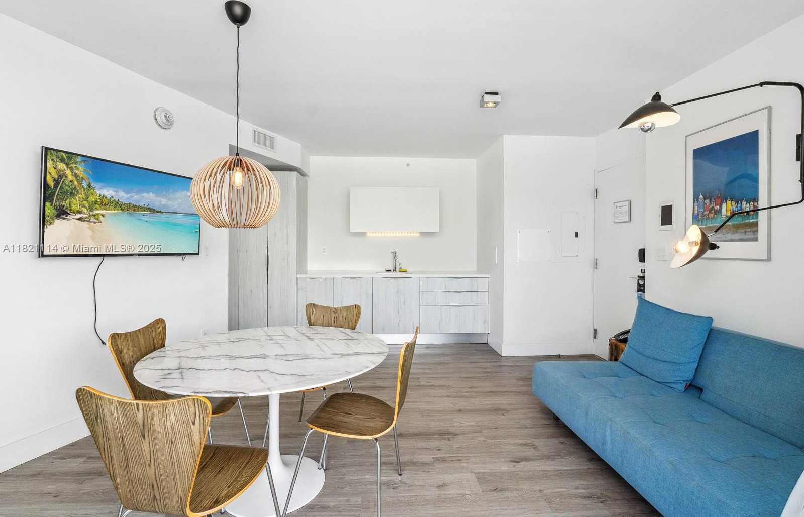 Small Image of 6080 COLLINS AVE #302, Miami Beach Number 4