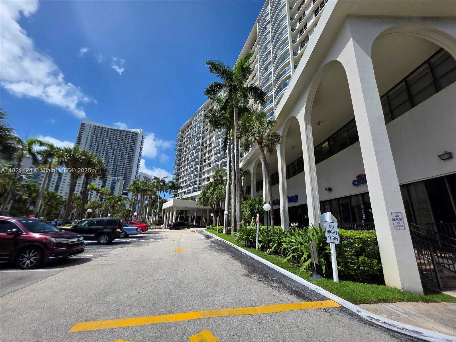 Small Image of 3800 SOUTH OCEAN DR #425, Hollywood Number 4