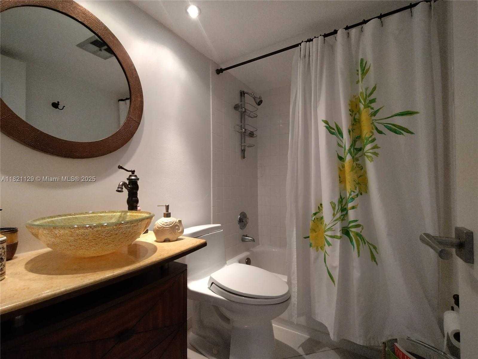 Small Image of 575 CRANDON BLVD #706, Key Biscayne Number 13
