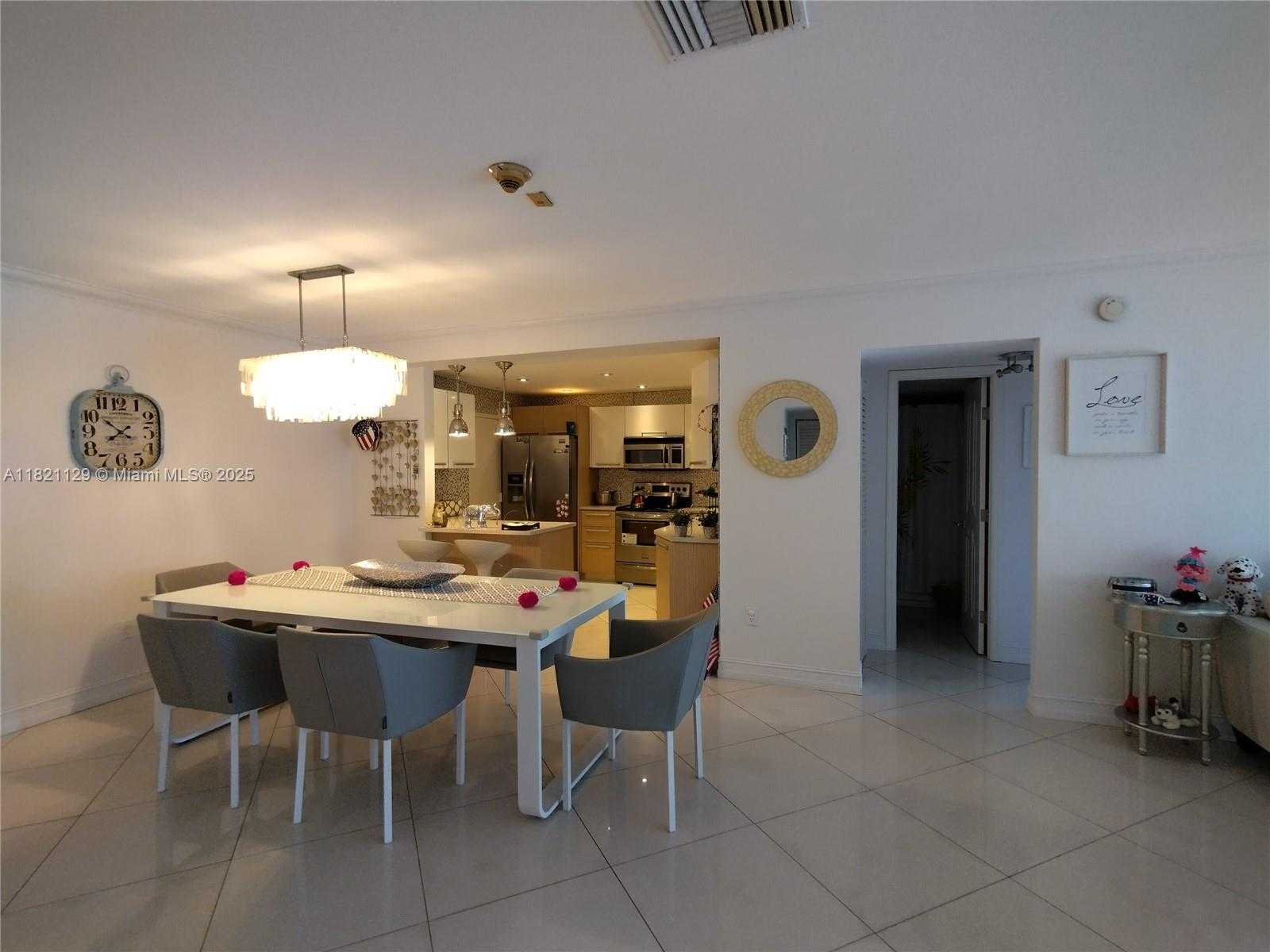 Small Image of 575 CRANDON BLVD #706, Key Biscayne Number 7