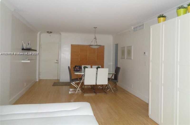 Small Image of 3001 SOUTH OCEAN DR #101, Hollywood Number 2