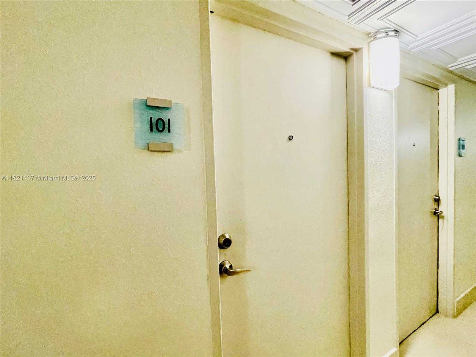 Small Image of 3001 SOUTH OCEAN DR #101, Hollywood Number 55