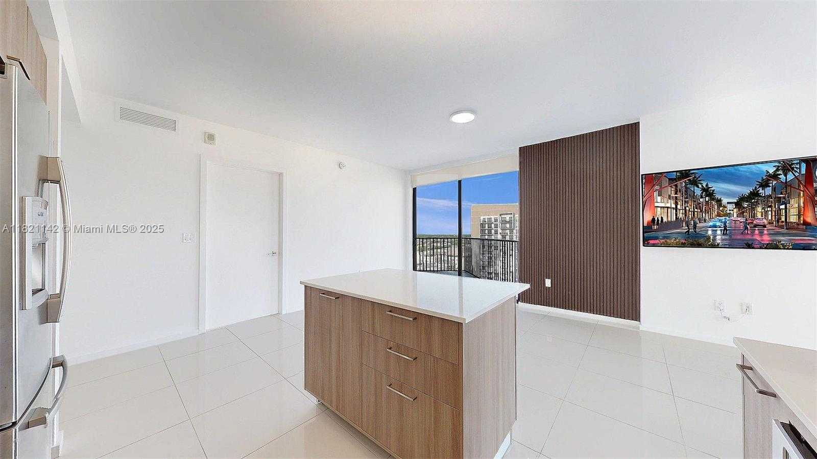 Small Image of 5300 PASEO BLVD #1701, Doral Number 10