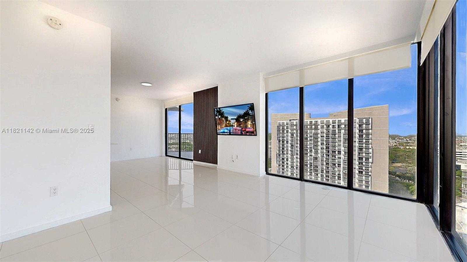 Small Image of 5300 PASEO BLVD #1701, Doral Number 17