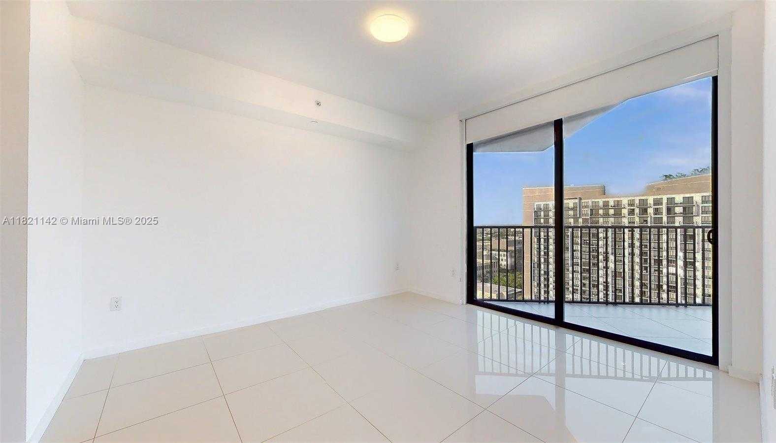 Small Image of 5300 PASEO BLVD #1701, Doral Number 19