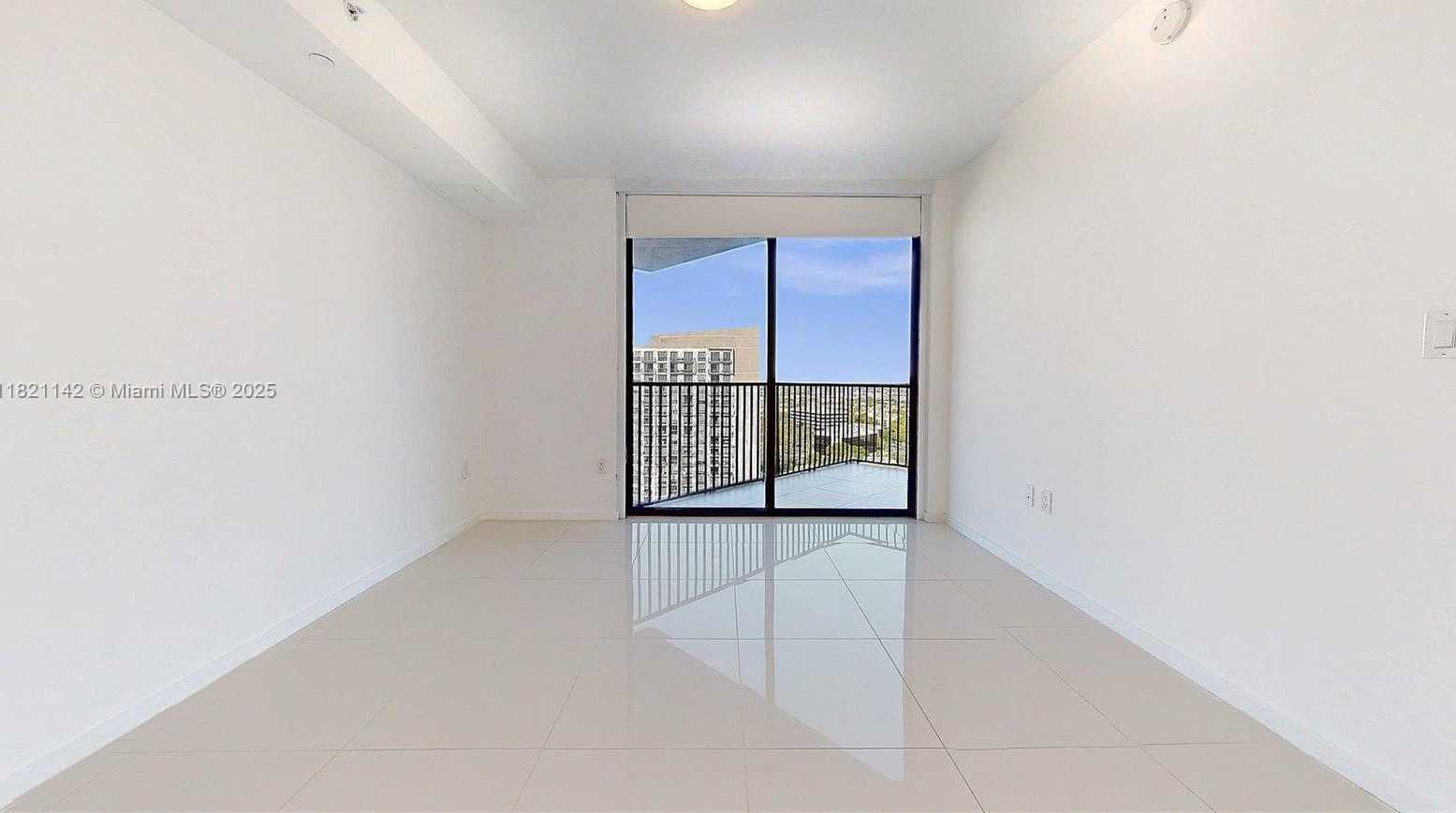 Small Image of 5300 PASEO BLVD #1701, Doral Number 20