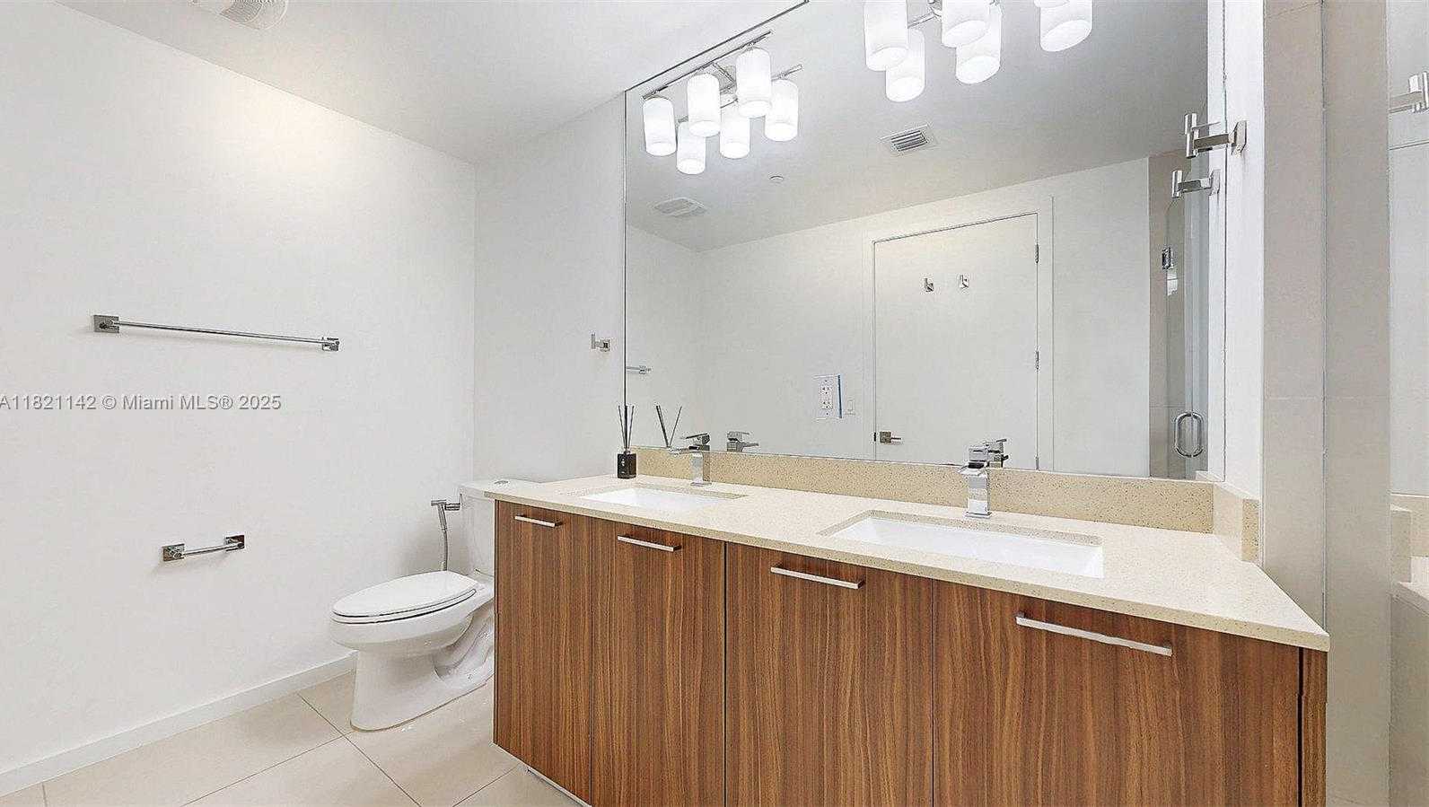 Small Image of 5300 PASEO BLVD #1701, Doral Number 25