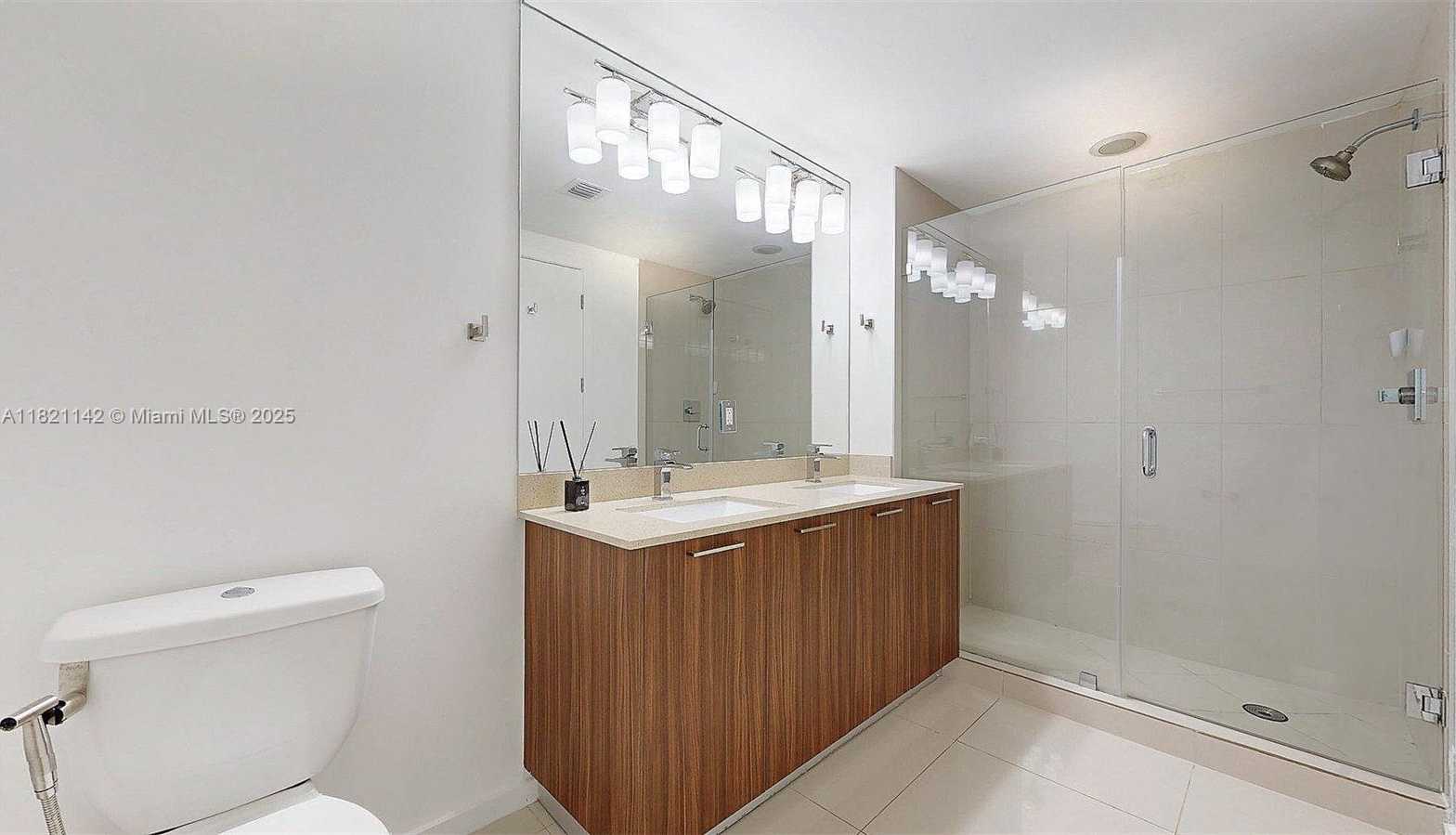 Small Image of 5300 PASEO BLVD #1701, Doral Number 26