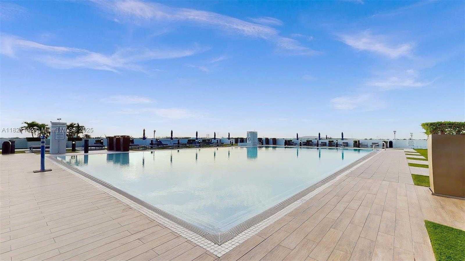 Small Image of 5300 PASEO BLVD #1701, Doral Number 37