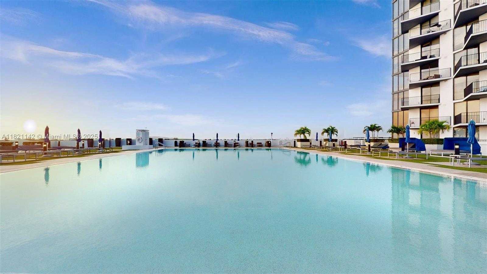 Small Image of 5300 PASEO BLVD #1701, Doral Number 38