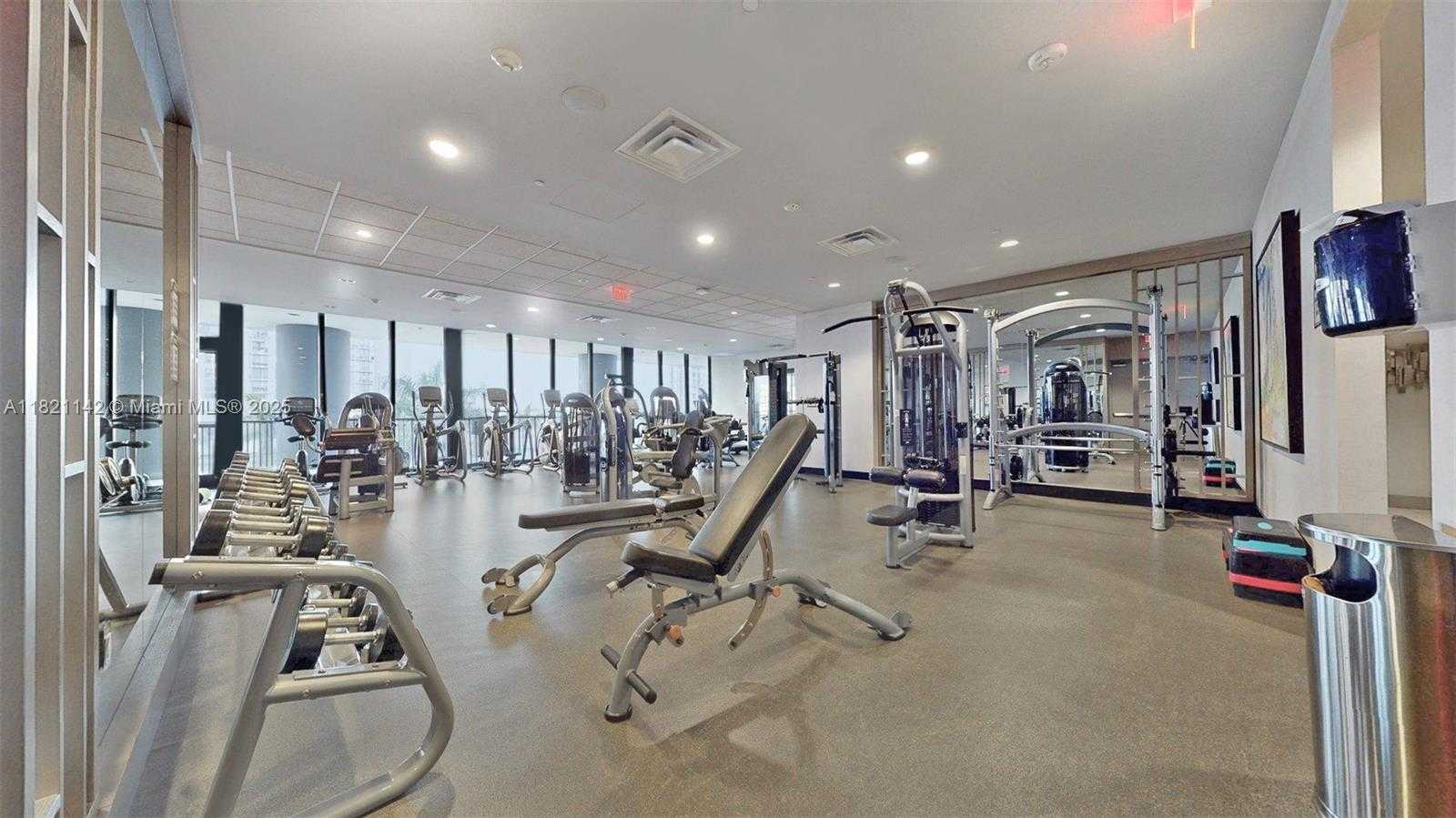 Small Image of 5300 PASEO BLVD #1701, Doral Number 41