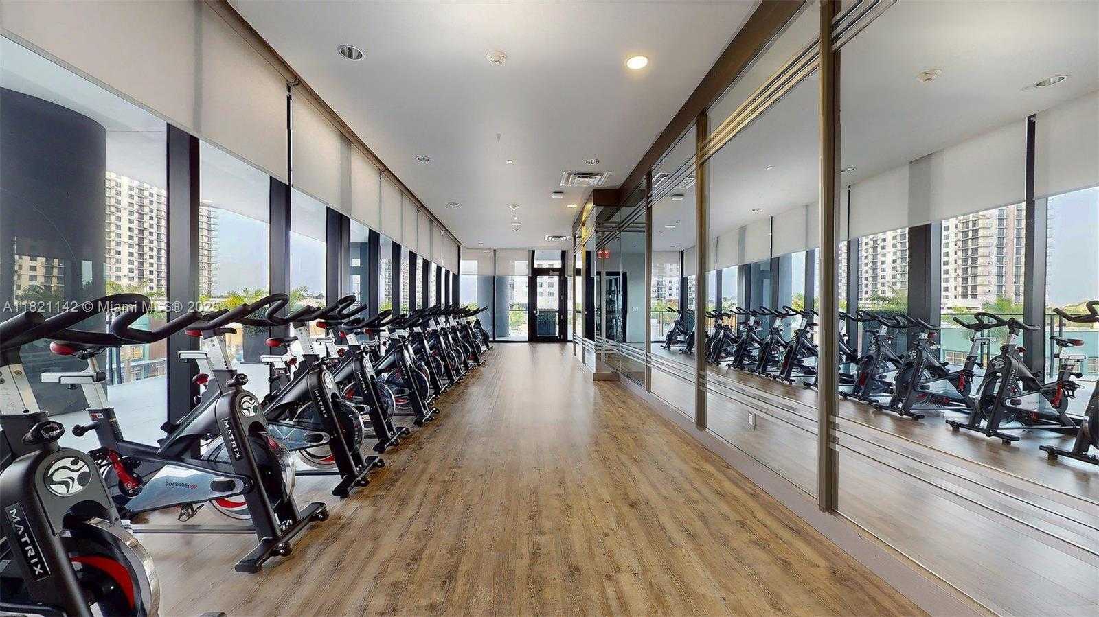 Small Image of 5300 PASEO BLVD #1701, Doral Number 44