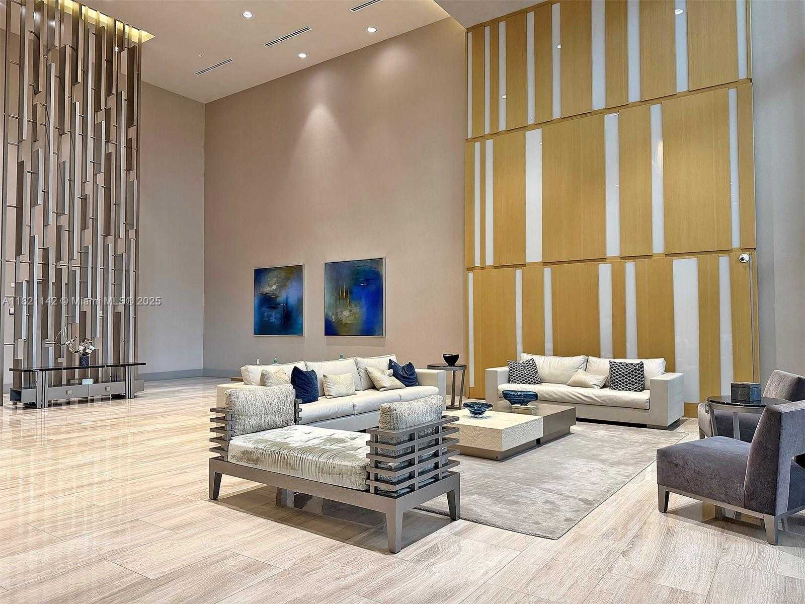 Small Image of 5300 PASEO BLVD #1701, Doral Number 47