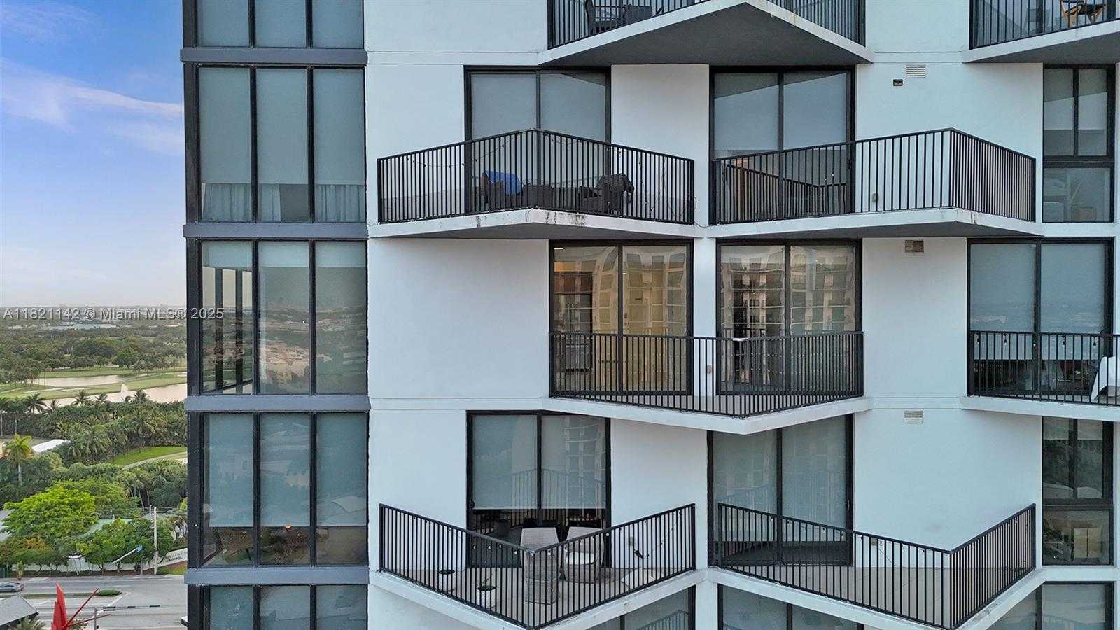 Small Image of 5300 PASEO BLVD #1701, Doral Number 53