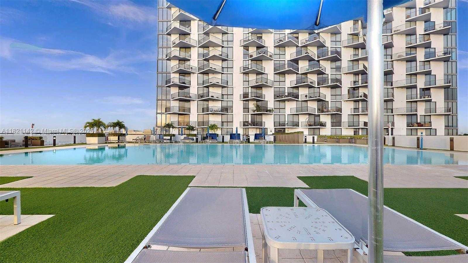 Small Image of 5300 PASEO BLVD #1701, Doral Number 57