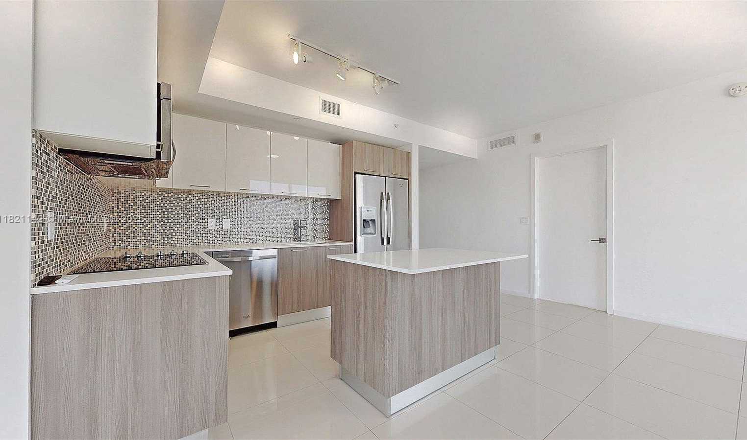 Small Image of 5300 PASEO BLVD #1701, Doral Number 6