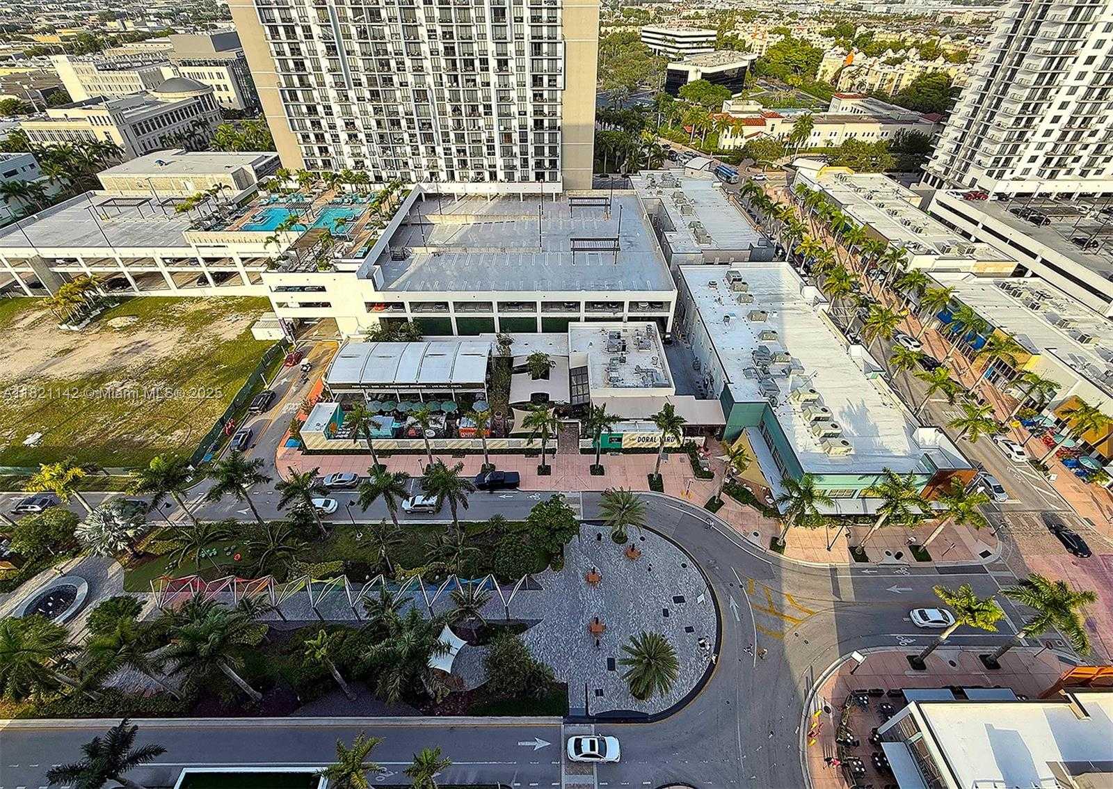 Small Image of 5300 PASEO BLVD #1701, Doral Number 62