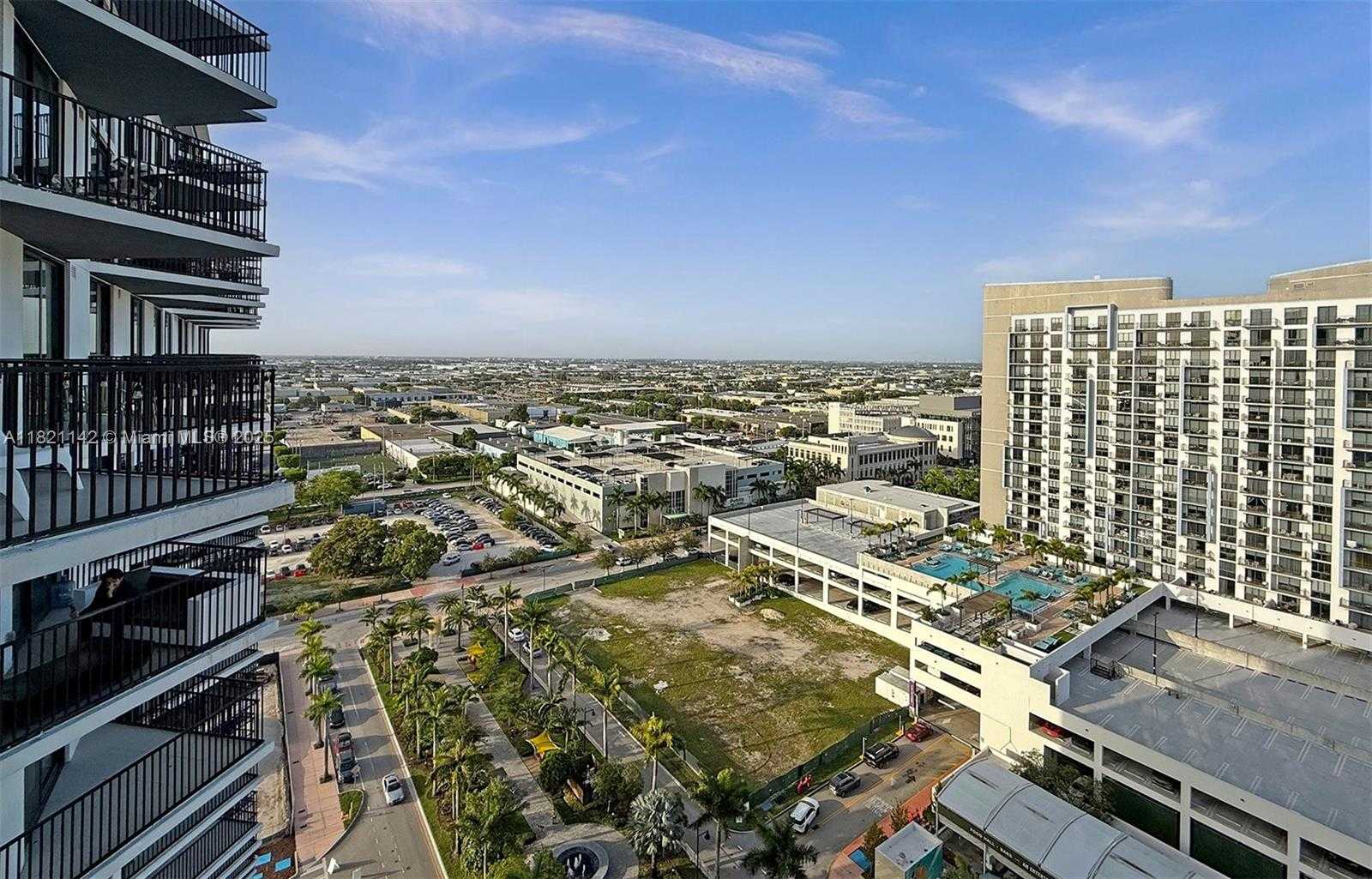 Small Image of 5300 PASEO BLVD #1701, Doral Number 64