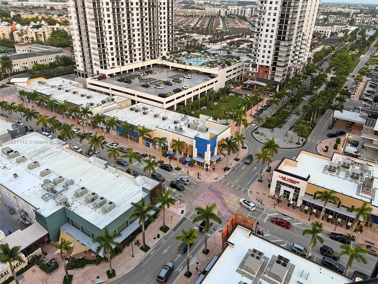 Small Image of 5300 PASEO BLVD #1701, Doral Number 65