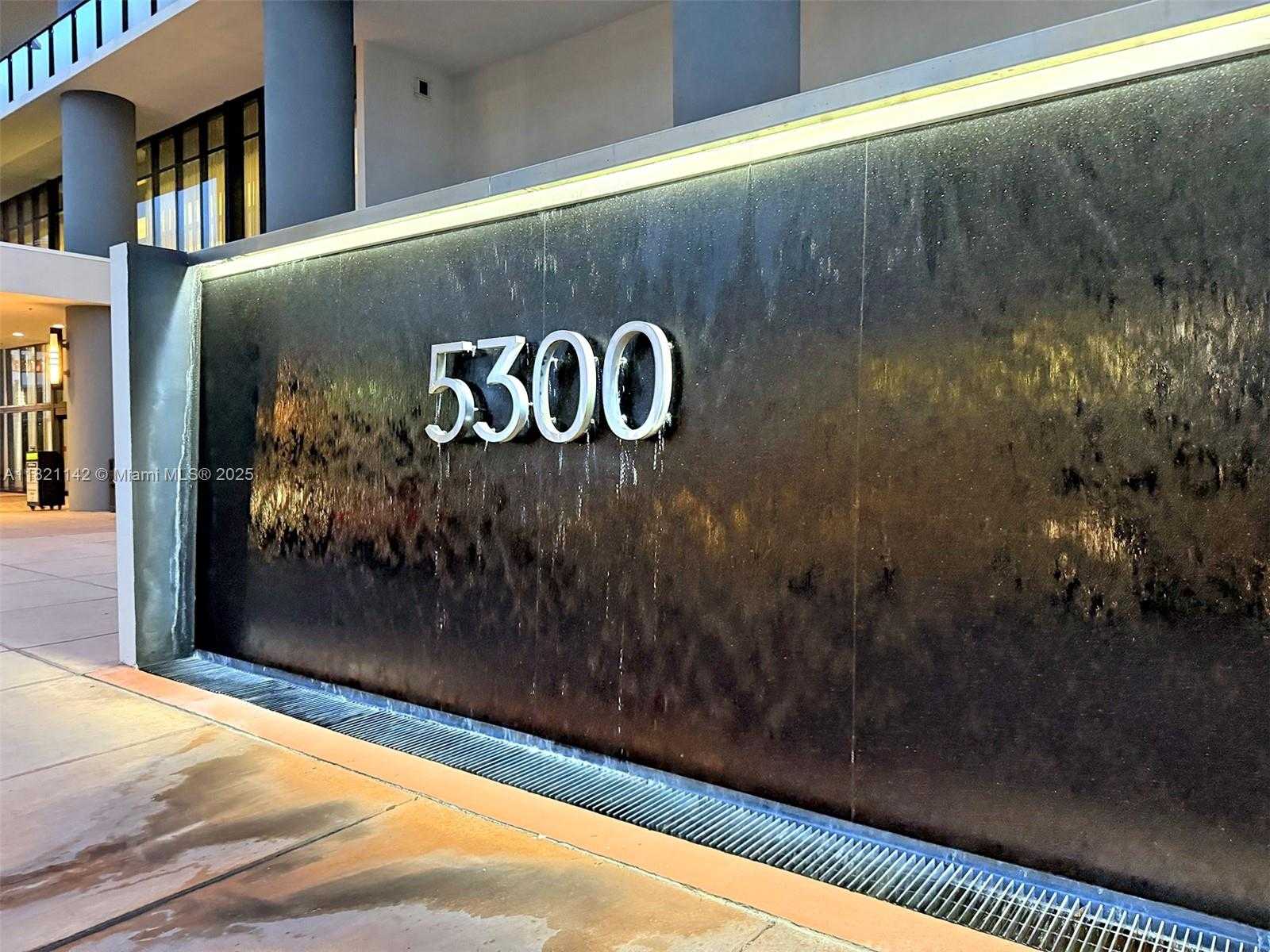 Small Image of 5300 PASEO BLVD #1701, Doral Number 70