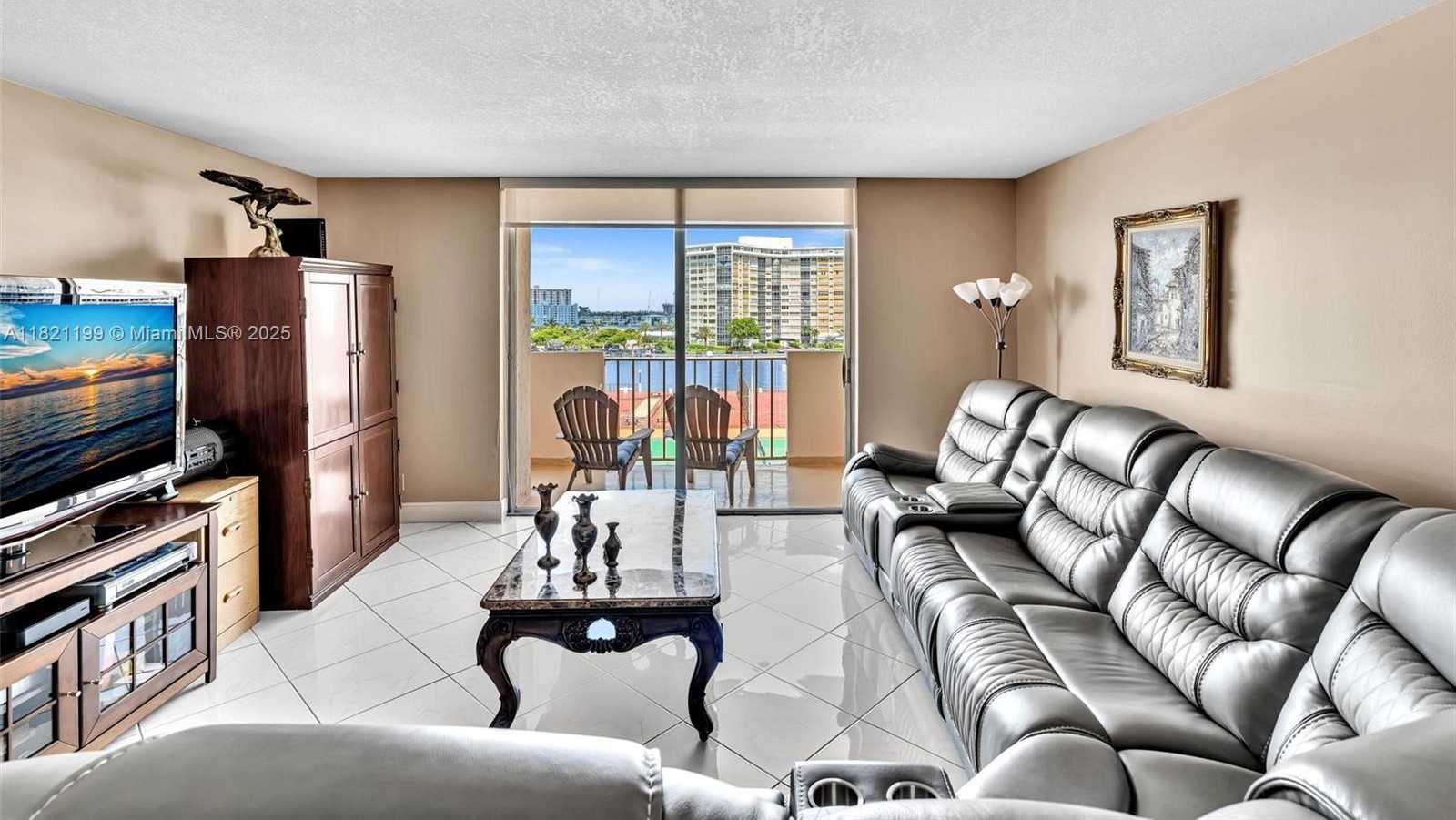 Small Image of 1865 SOUTH OCEAN DR #5J, Hallandale Beach Number 14