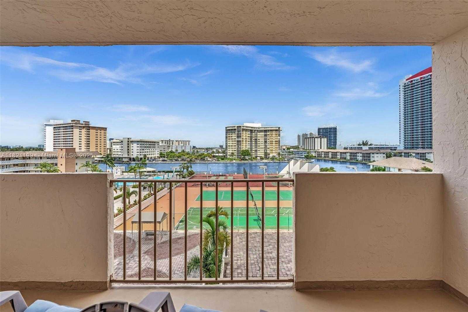 Small Image of 1865 SOUTH OCEAN DR #5J, Hallandale Beach Number 22