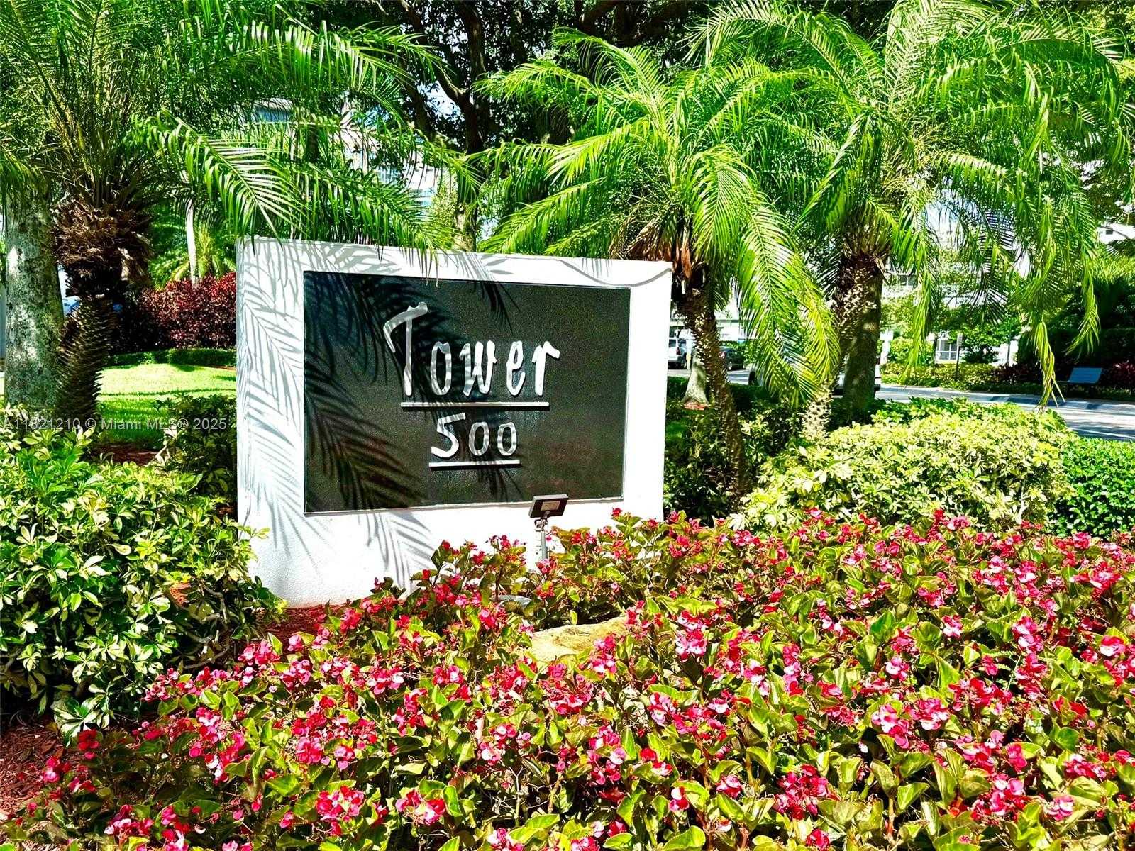 Small Image of 3530 MYSTIC POINTE DR #2108, Aventura Number 12