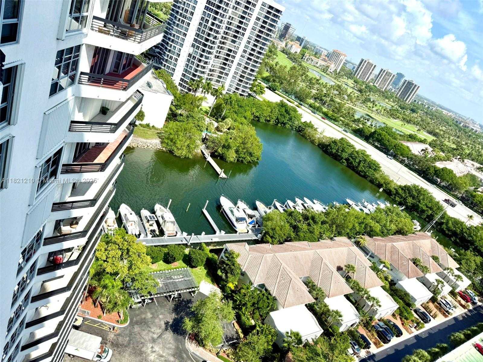 Small Image of 3530 MYSTIC POINTE DR #2108, Aventura Number 4
