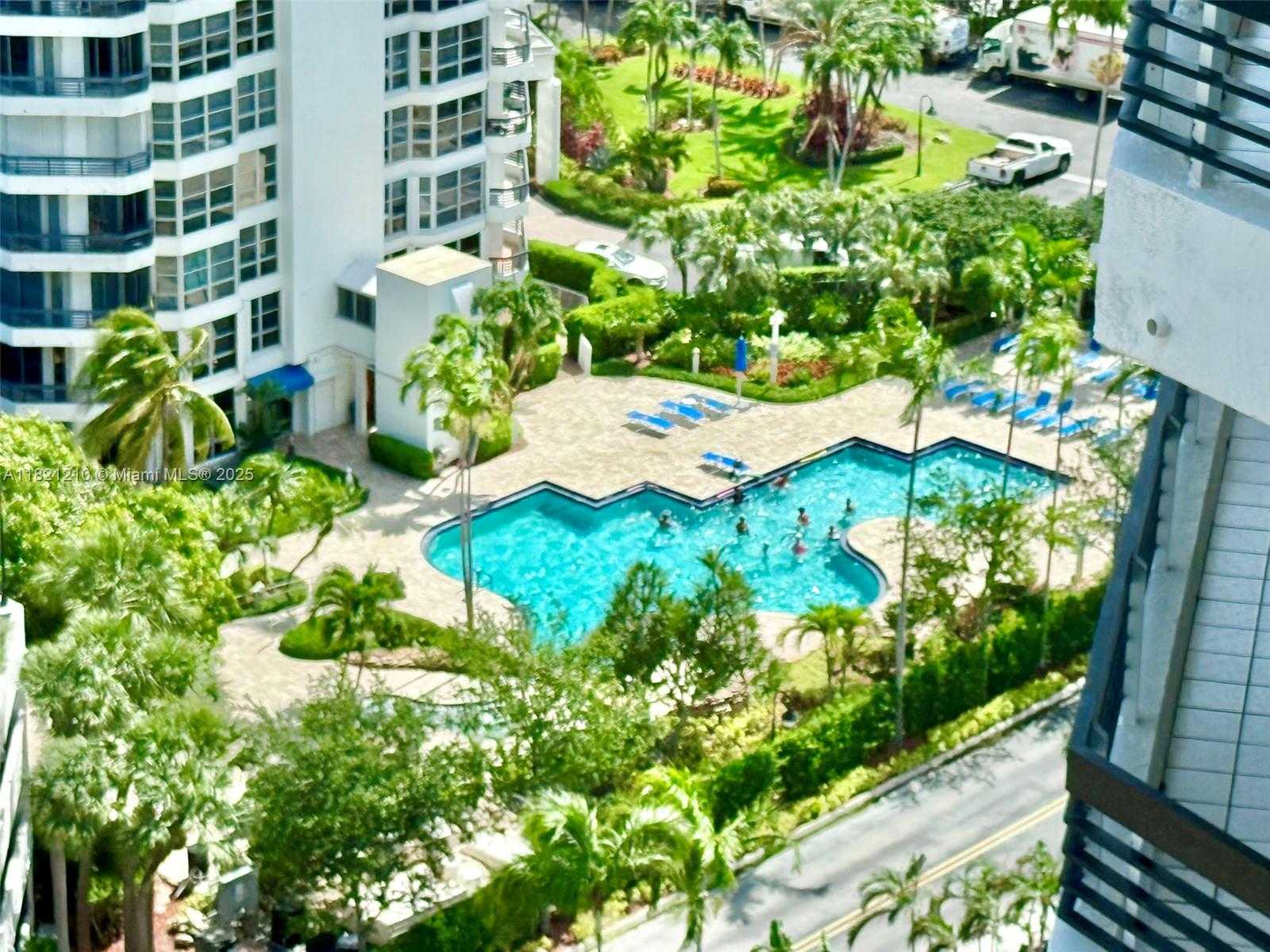 Small Image of 3530 MYSTIC POINTE DR #2108, Aventura Number 7