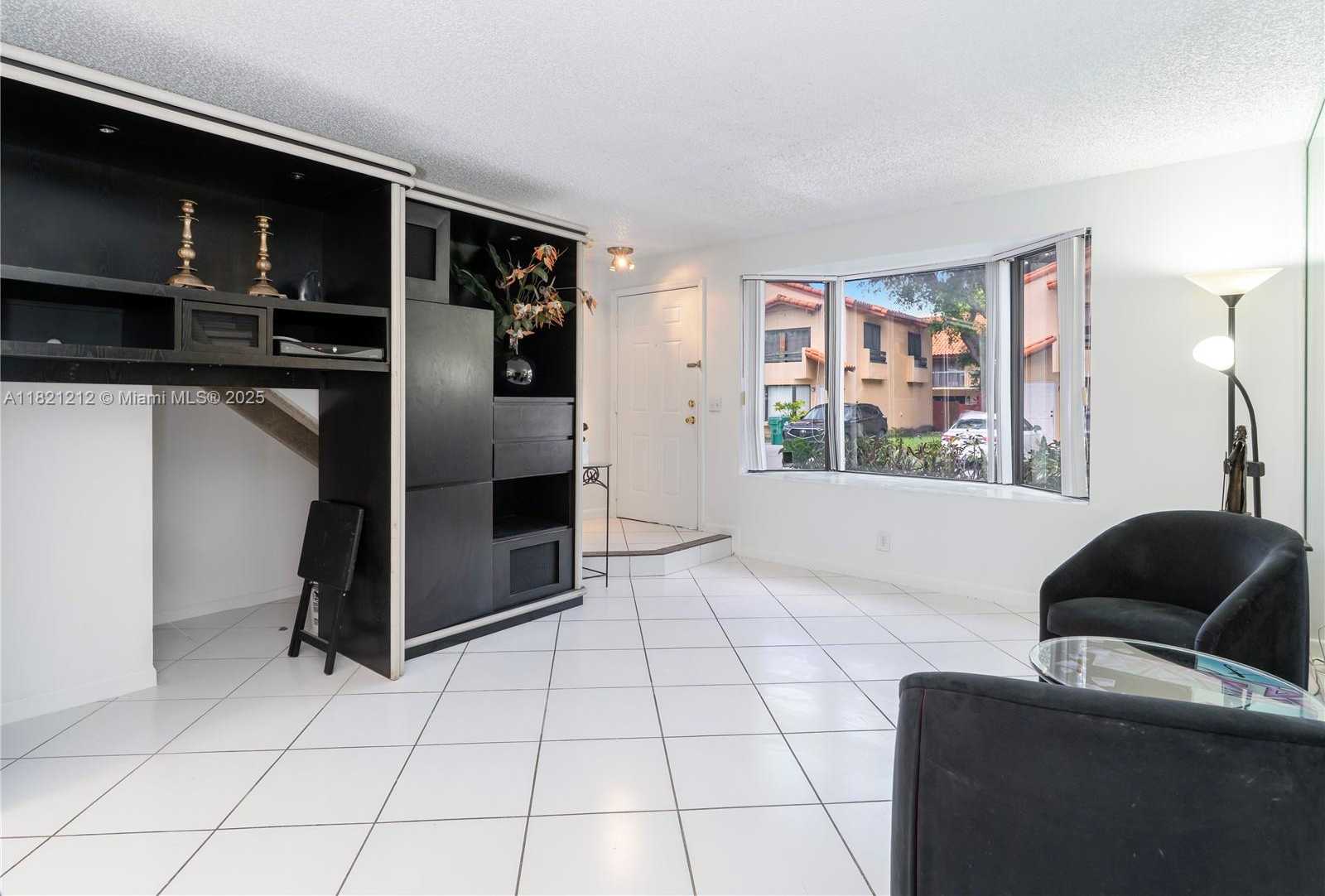 Small Image of 7787 SOUTH WEST 102ND LN, Miami Number 3
