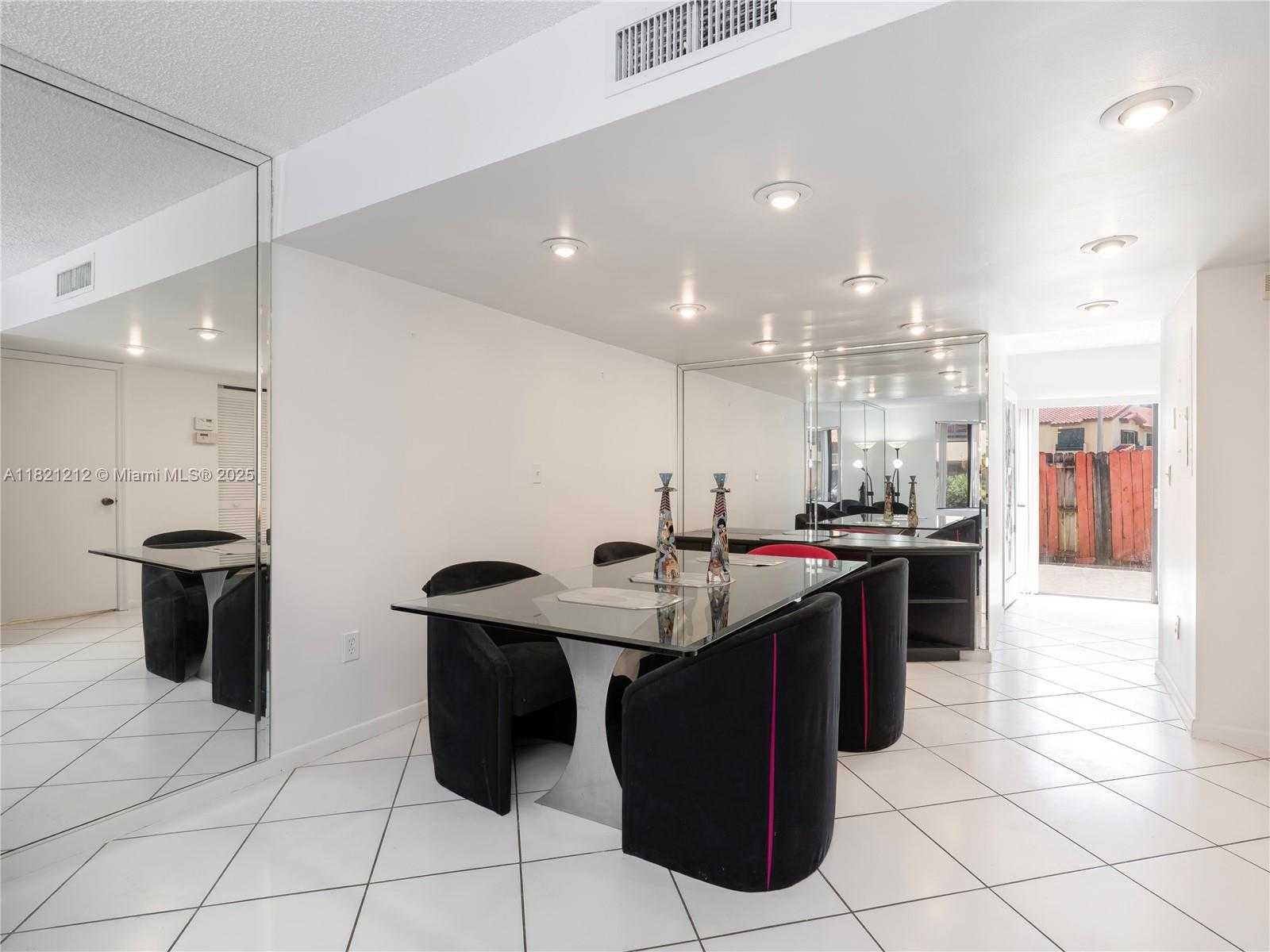 Small Image of 7787 SOUTH WEST 102ND LN, Miami Number 4