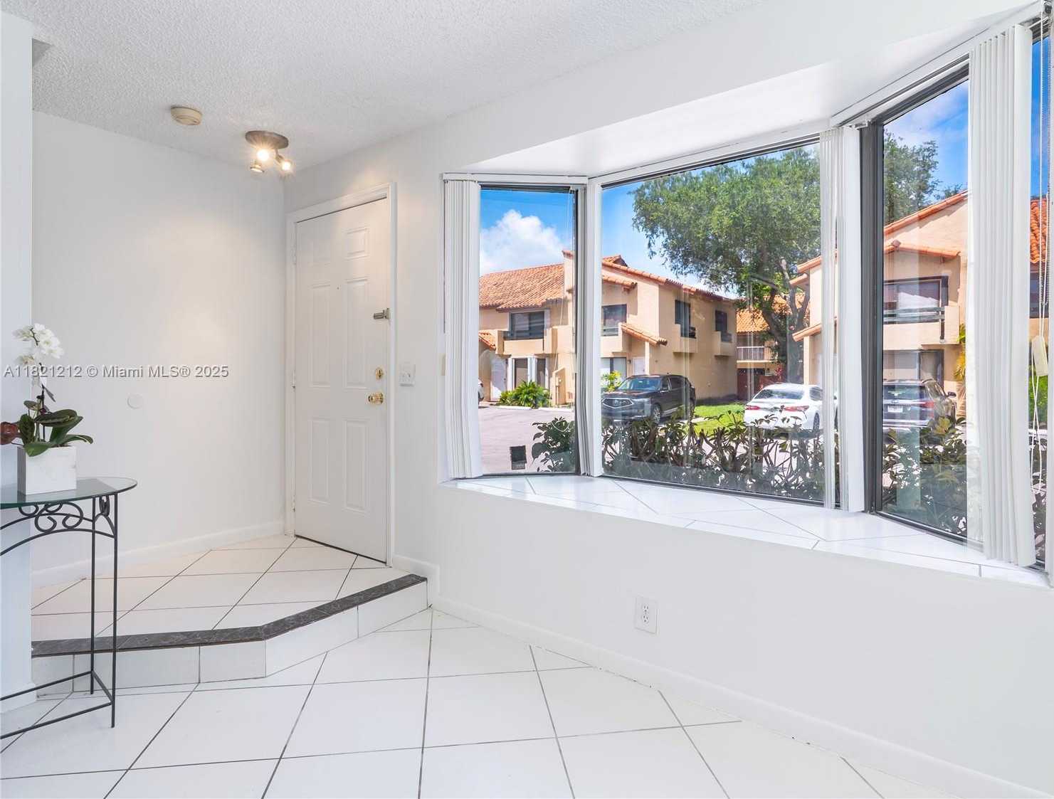 Small Image of 7787 SOUTH WEST 102ND LN, Miami Number 5