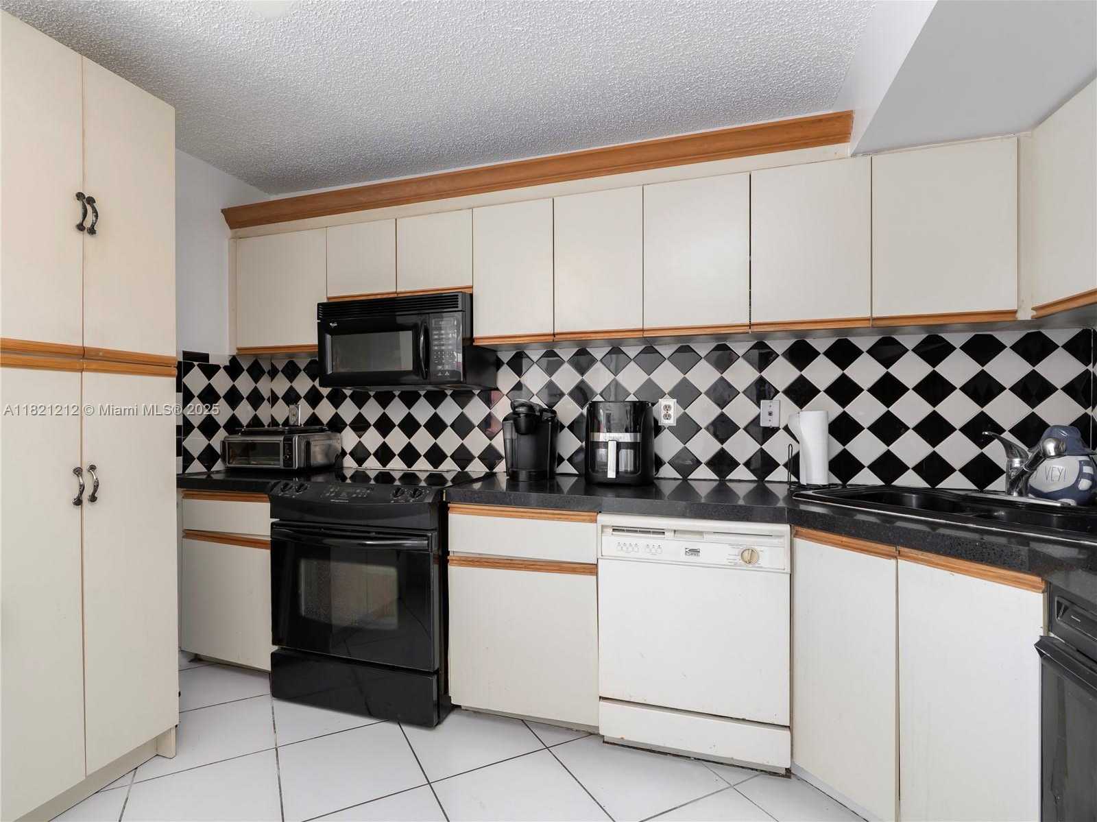 Small Image of 7787 SOUTH WEST 102ND LN, Miami Number 7