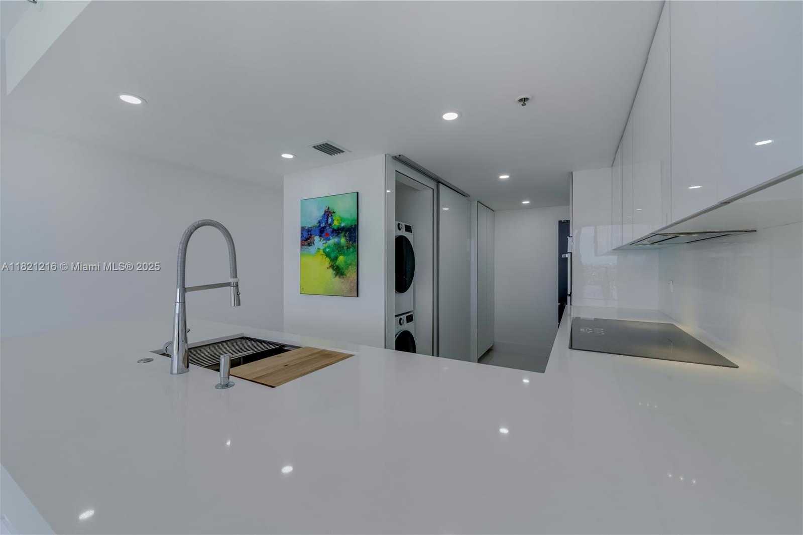 Small Image of 7601 EAST TREASURE DR #2305, North Bay Village Number 11