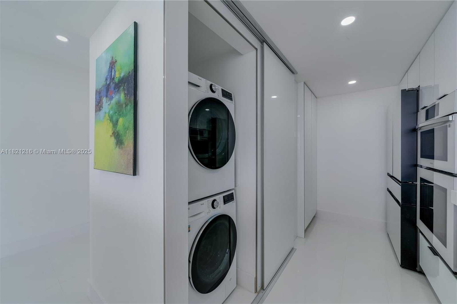 Small Image of 7601 EAST TREASURE DR #2305, North Bay Village Number 6