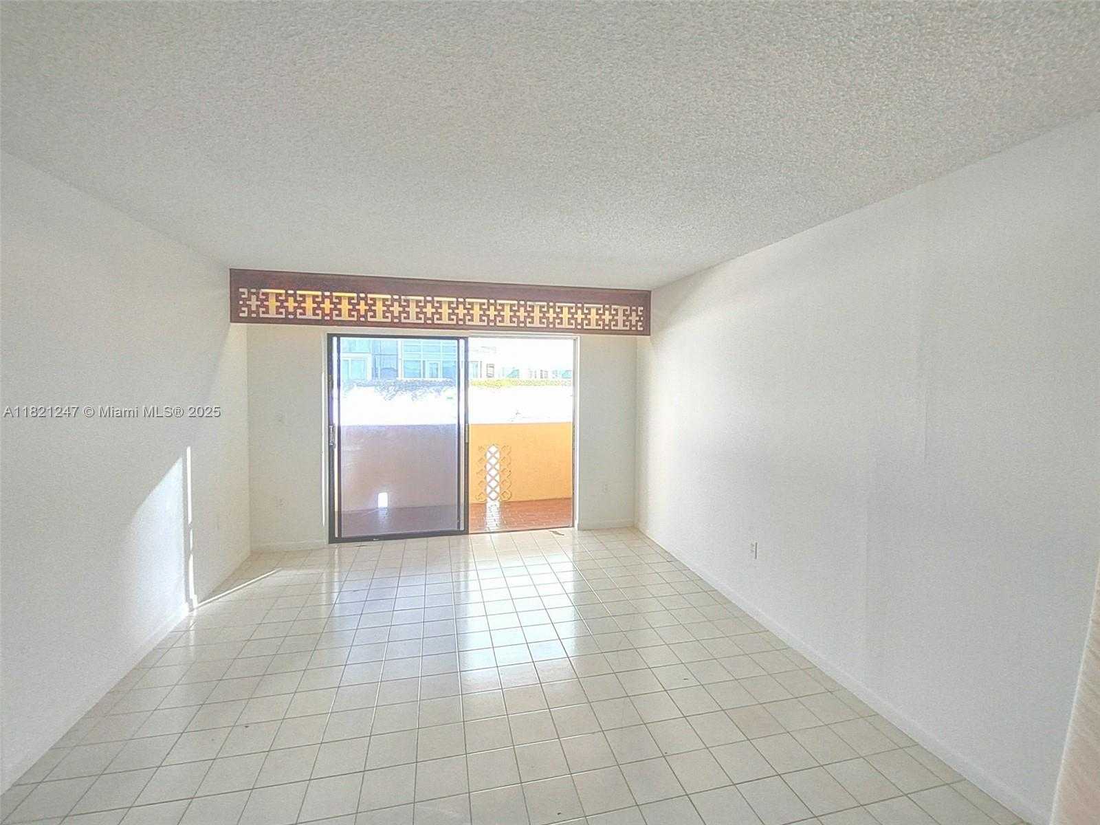 Small Image of 2924 COLLINS AVENUE #501, Miami Beach Number 10