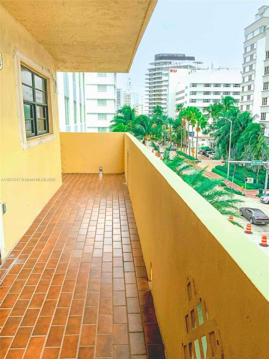 Small Image of 2924 COLLINS AVENUE #501, Miami Beach Number 11